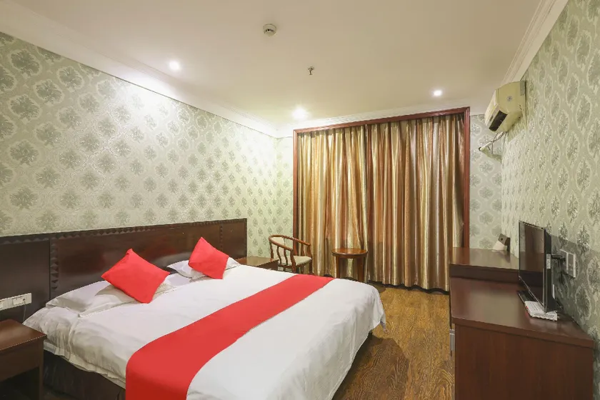 Chengnan Business Hotel - Image 1
