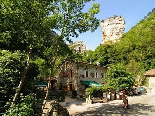 L'auberge du Moulin de la Pipe - Image 1