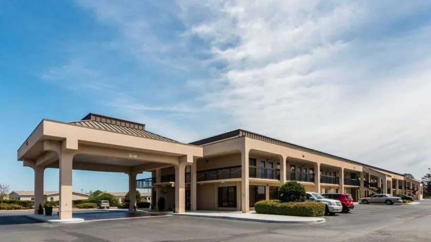 Clarion Pointe - Image 1