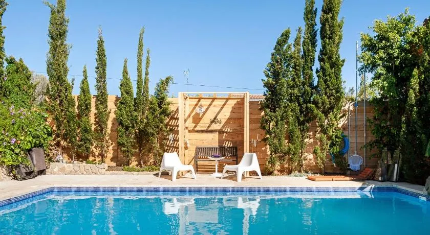 Agréable maison entièrement équipée avec jardin, barbecue et terrasse | Avec animaux admis - Image 1