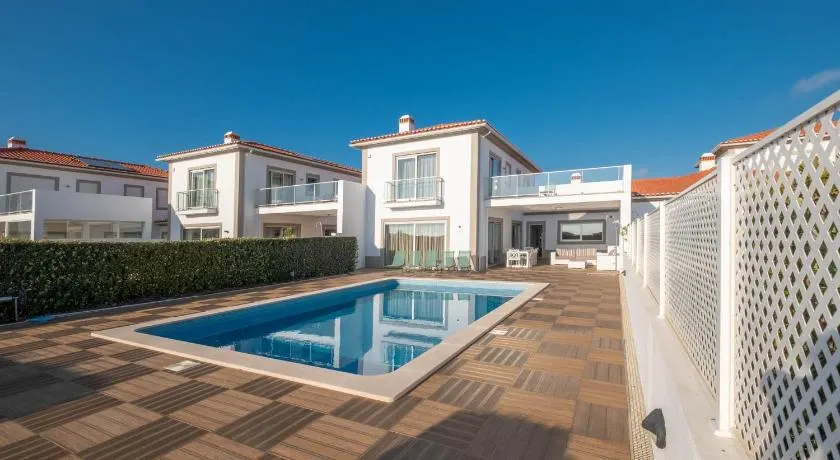 Villa con 4 camere da letto con fantastica vista sul mare e sul golf - Image 1