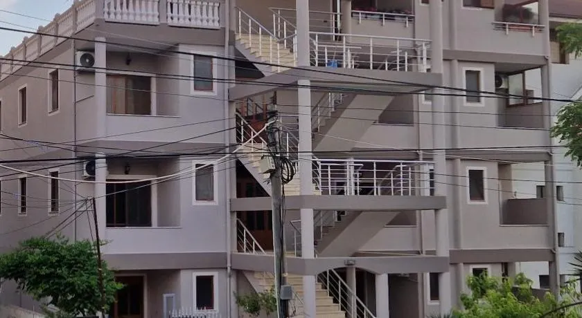 Guest House "Pisha" - Image 1