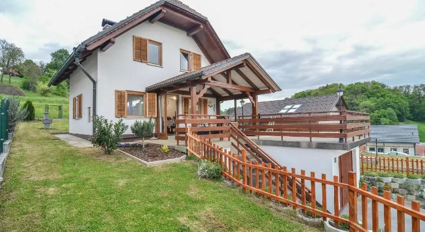 Flower house Podčetrtek - Image 1