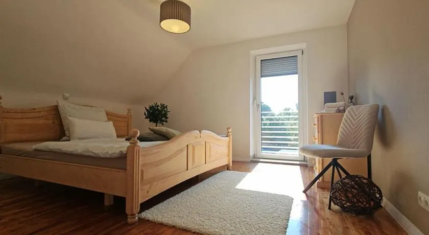 Gemütliche EG Wohnung nahe DAA, Würzburg, A3, A7, A81, in Fuchsstadt - Image 1