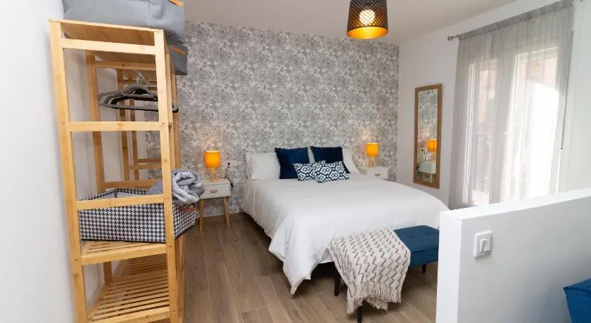 Apartamentos La Escapada - Image 1