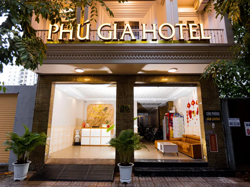 Phú Gia Hotel - Image 1