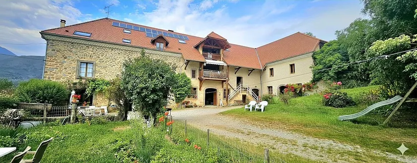 La Ferme du Veyre - Image 1