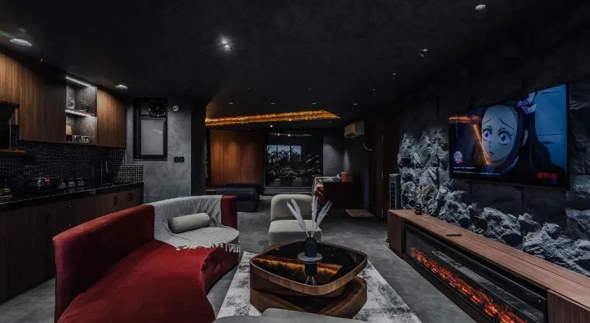 Vraksh Living - Image 1