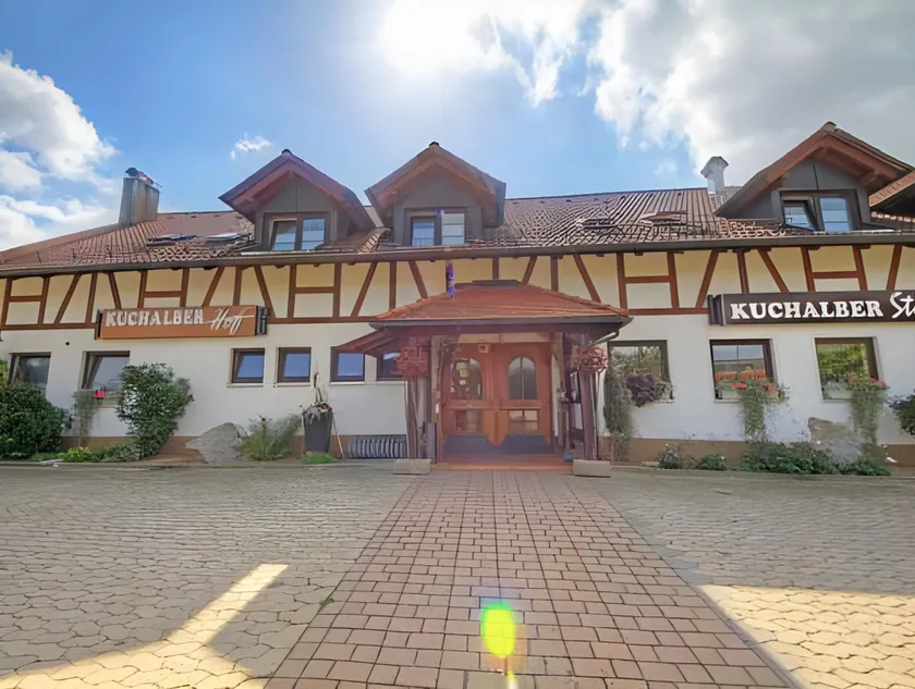 Hotel Kuchalber Hof - Image 1