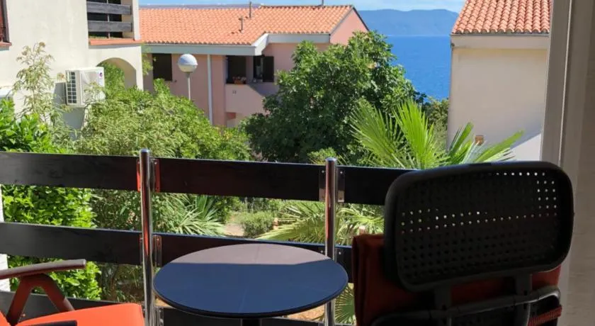 Bianco Apartment to Relax, just 400 m from the beach with free parking - Image 1