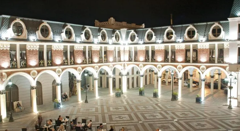 Piazza Four Colours - Image 1