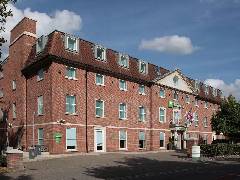 B&B HOTEL London Heathrow - Image 1
