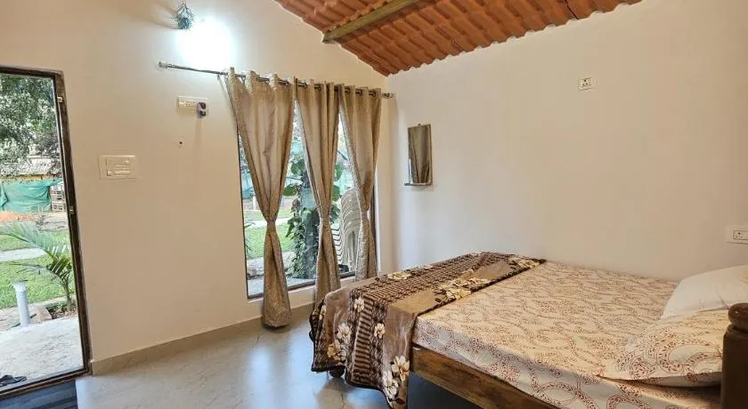Garden Villa Retreat Dudhsagar Cottages - Image 1