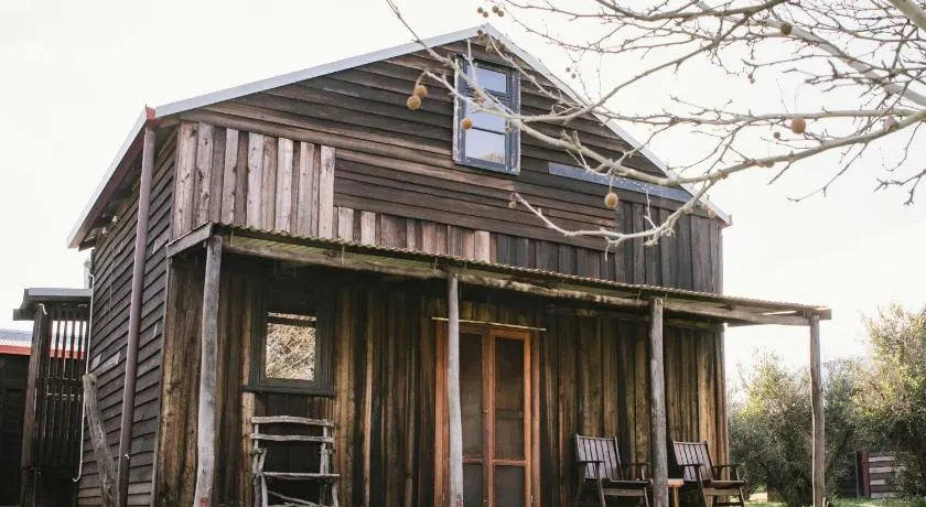 The Dairy - 2 Story Historic accommodation with Mod Cons - Image 1