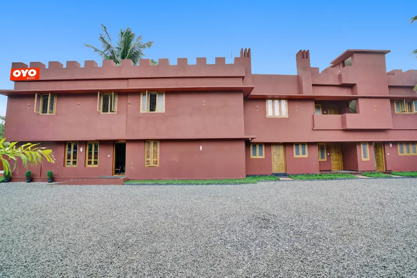 Hotel O South Fort Inn - Image 1