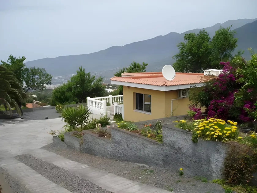 Los Guanches Bungalows - Image 1