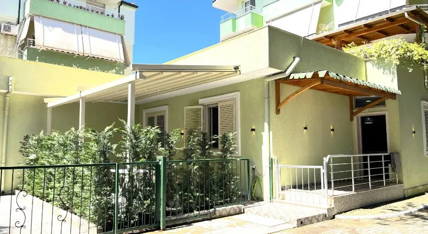 Green Residence by the beach - Image 1