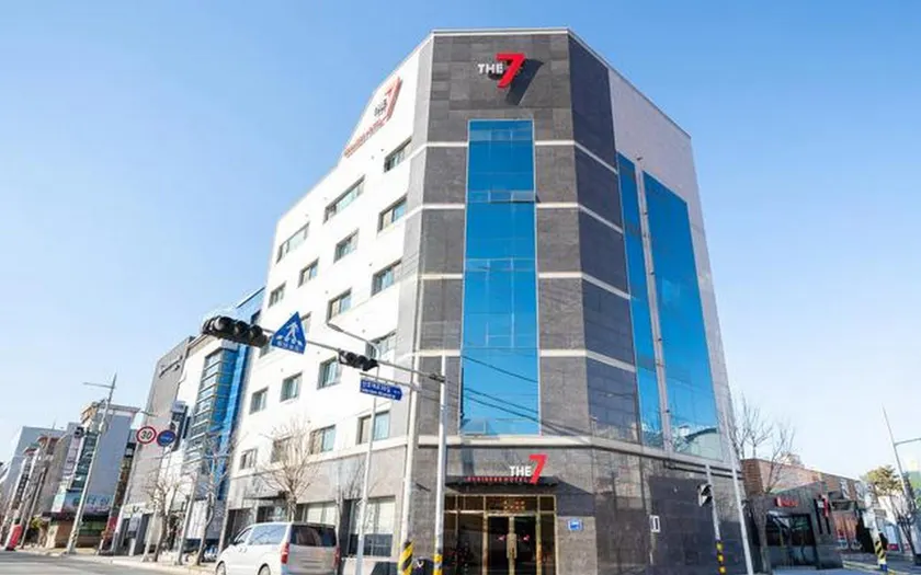 The 7 Business Hotel - Image 1