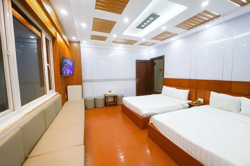 Van Ha Hotel Etown - Nhà Ga T3 Sân Bay TSN - Image 1