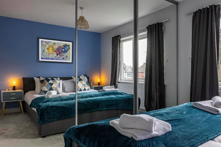 Beautifully presented 3 bed home In Nottingham - Image 1