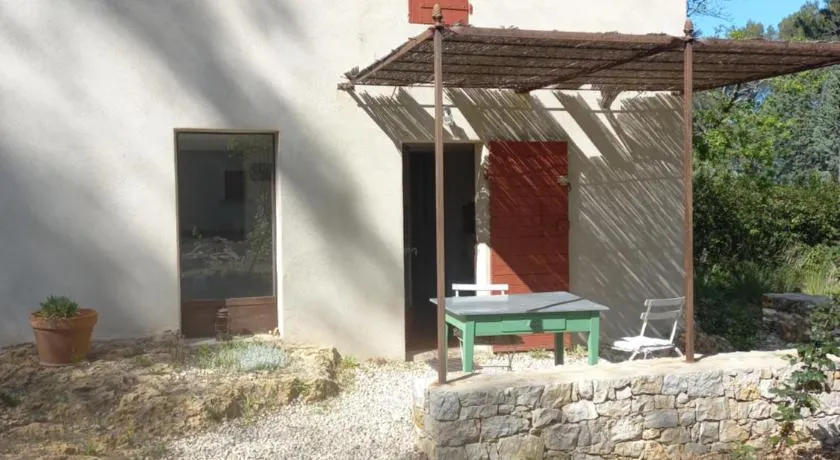 Un cabanon en Provence - Image 1