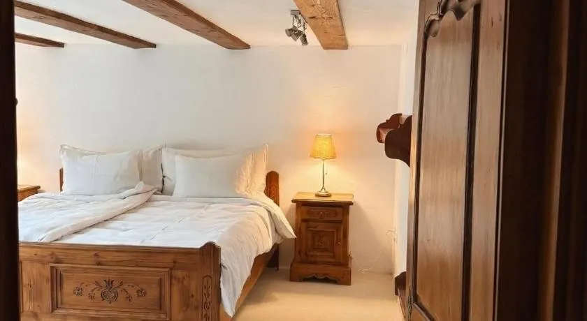 Panoramic apartment with charming swiss interior - Image 1
