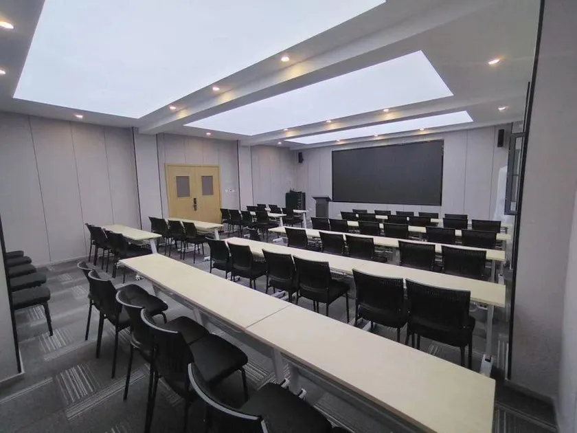 Park Inn by Radisson Tianjin Five Old Street Nanjing Road - Image 1