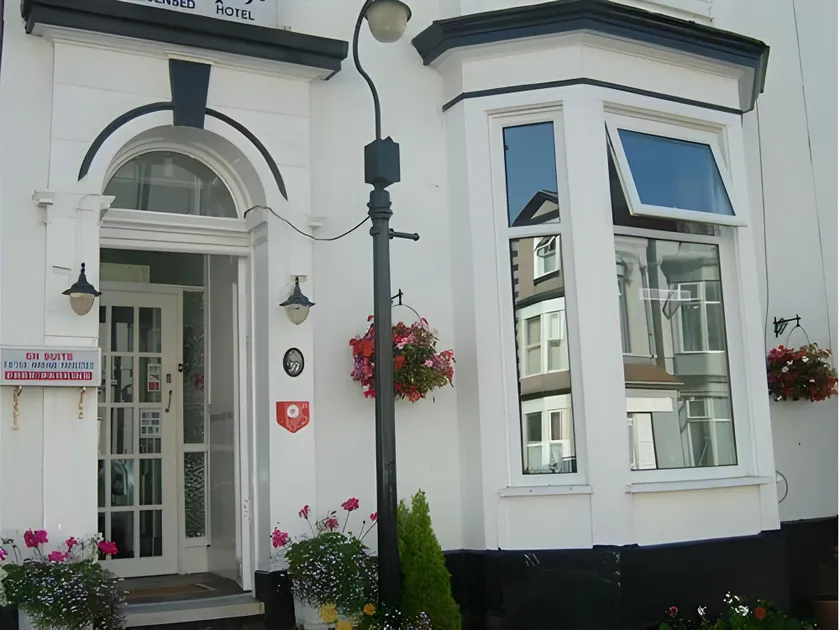 Adelphi Guest House - Image 1