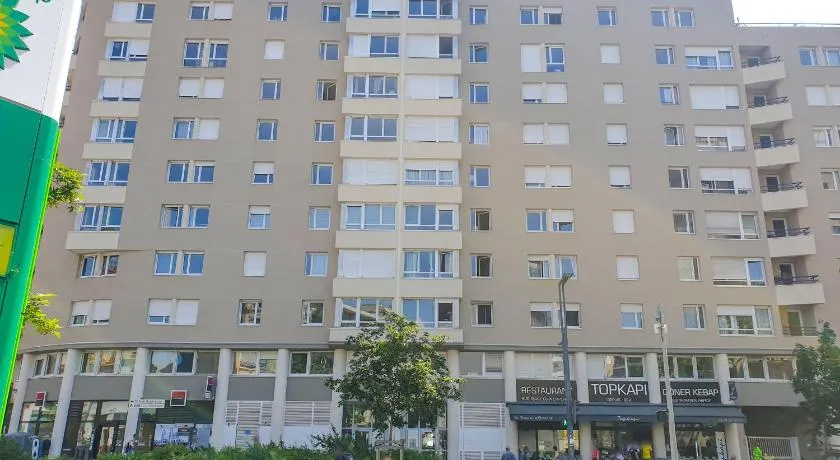 Paisible et Spacieux Appartement au calme proche métro limitrophe de Lyon - Image 1