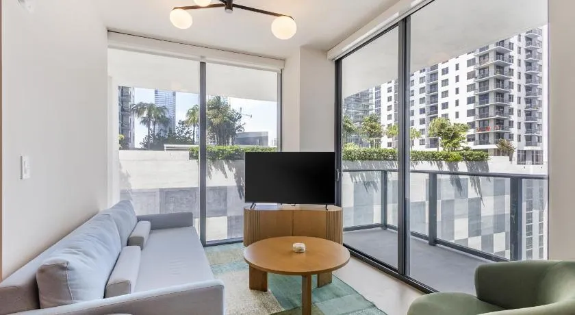 Corner 2BR Condo PoolAmenities Minutes to Beach - Image 1