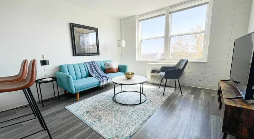 Sleepover Downtown Cincinnati 1BD 1BA Apartments - Image 1