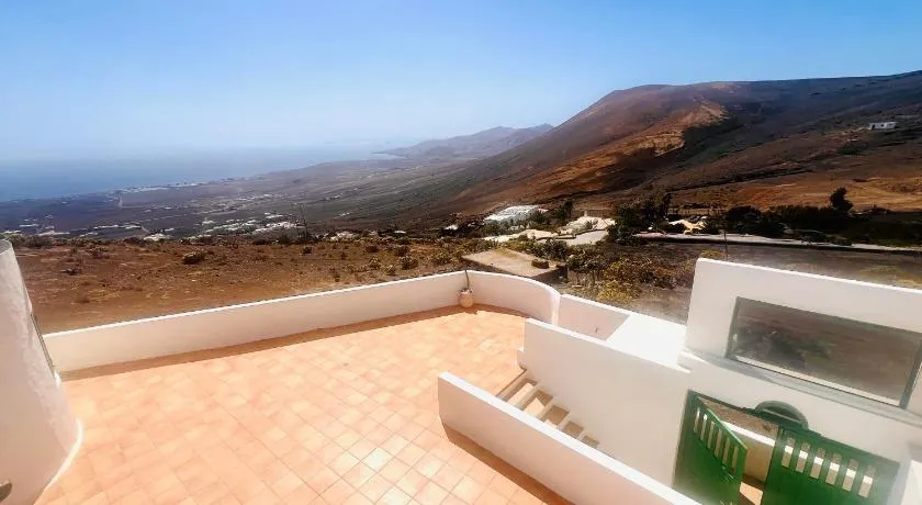 La Asomada Suite Moon Lanzarote - Image 1