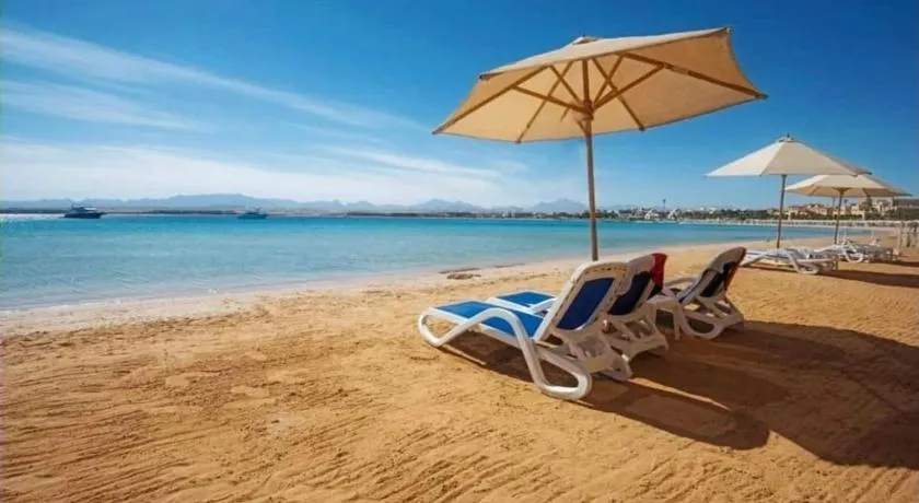 Beachfront Cozy One Bedroom apartment Sahl Hasheesh Palma de Piazza - Image 1