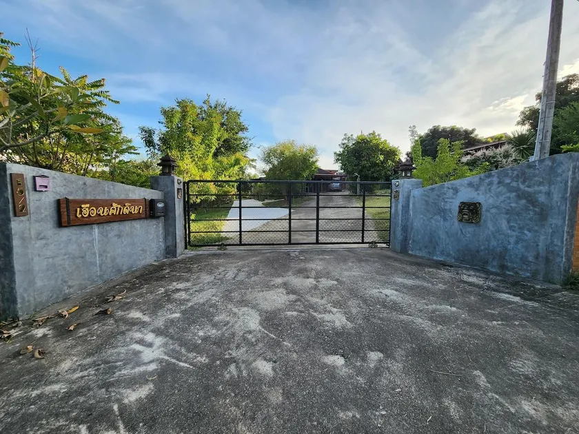 Garden House - Chiangmai to Pai - Image 1
