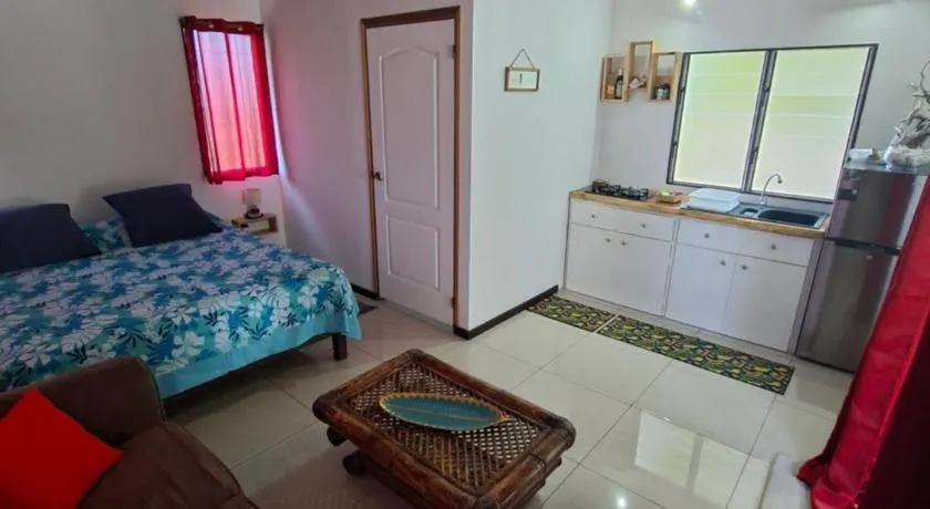 Hanivai Beach Bungalow - Image 1