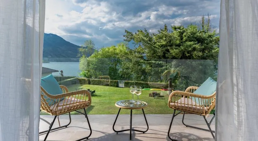 Casa al Lago di TSS' - Ampio Giardino Fronte al Lago - Perfetto per Famiglie e Gruppi a Calceranica al Lago - Image 1