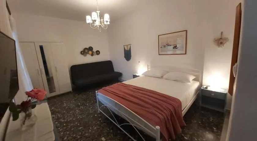 Anna's house 3 - Image 1