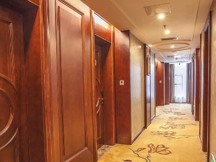 Vienna Hotel Guiyang Jiaxiulou Jichang Road - Image 1