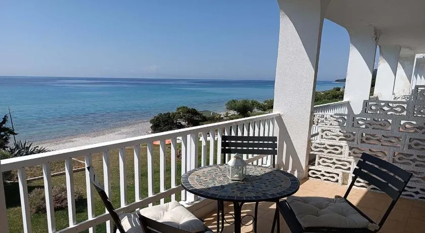 Breathtaking Sea View Apartment - Image 1