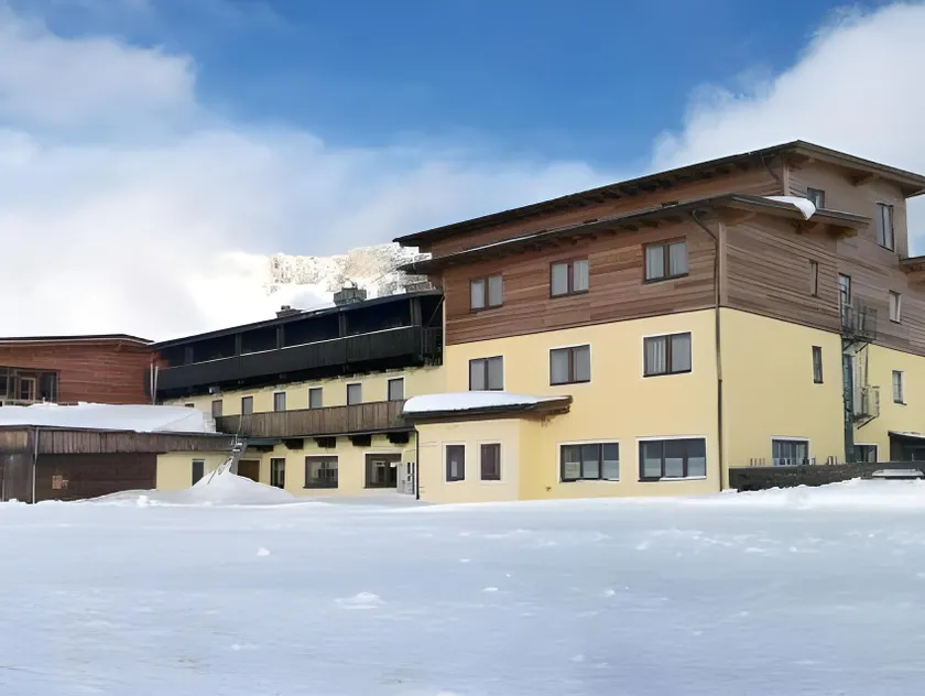 Wallackhaus RegioJet Hotels - Image 1