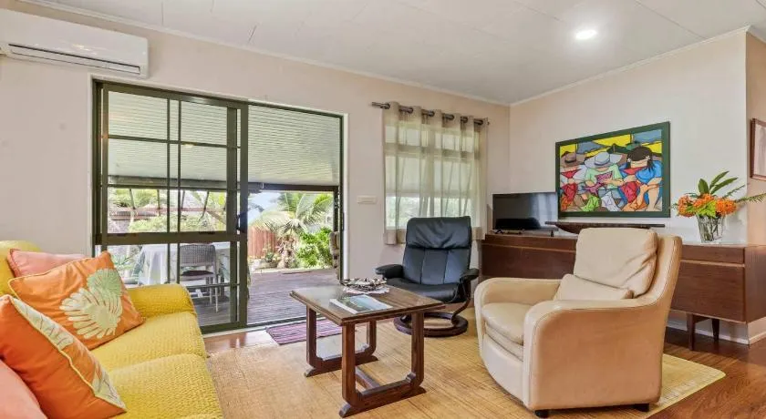 Peaceful 2BR Garden Bungalow - Image 1