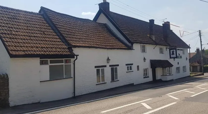 The Dog Inn - Image 1