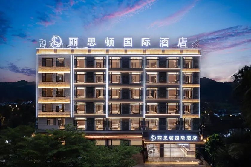 LSTON HOTEL - Image 1