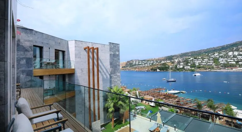 Mare Deluxe Residences & Villas - Image 1