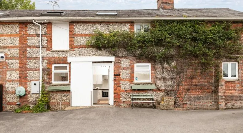 Historic Stable on a Private Vineyard - Image 1