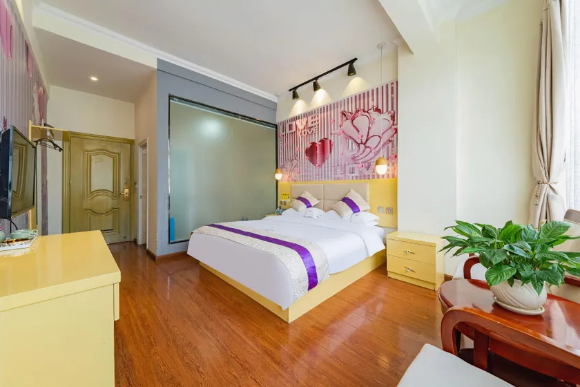 Baoshan Tengchong Liuhe Sunshine Hotel (Rehai Road Tourist Bus Station Branch) - Image 1