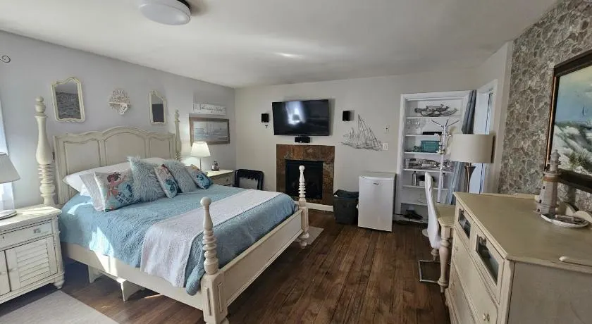 Brockville Luxury Suite & Spa - Image 1