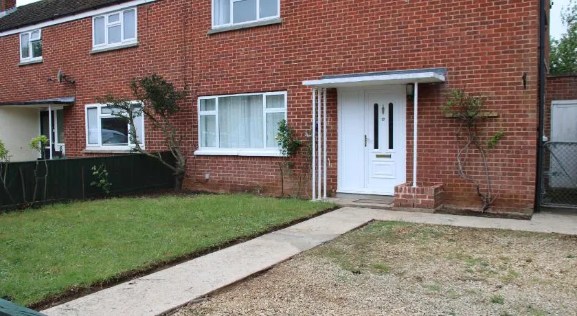 Lilac Bicester-Oxford quiet 3 bedroom house with private parking - Image 1