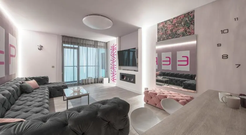 sky DEEP jacuzzi sauna 30 FLOOR - Image 1