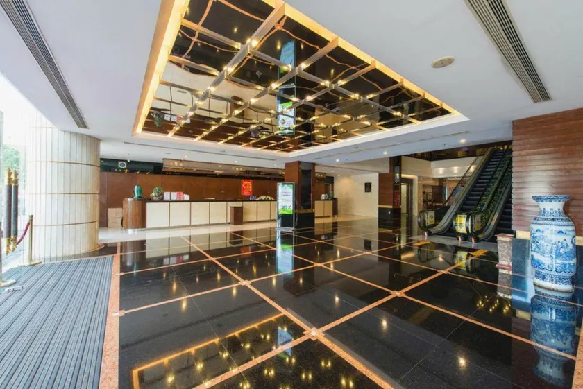 Zhongshan Sunshine Holiday Hotel (Zhongshan Pedestrian Street Xingzhong Plaza Store) - Image 1